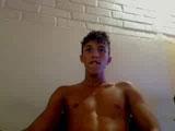 Webcam amateur gay jeune mec bisexuel met le…
