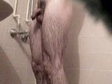 Hétéro filmé sous la douche par une spycam